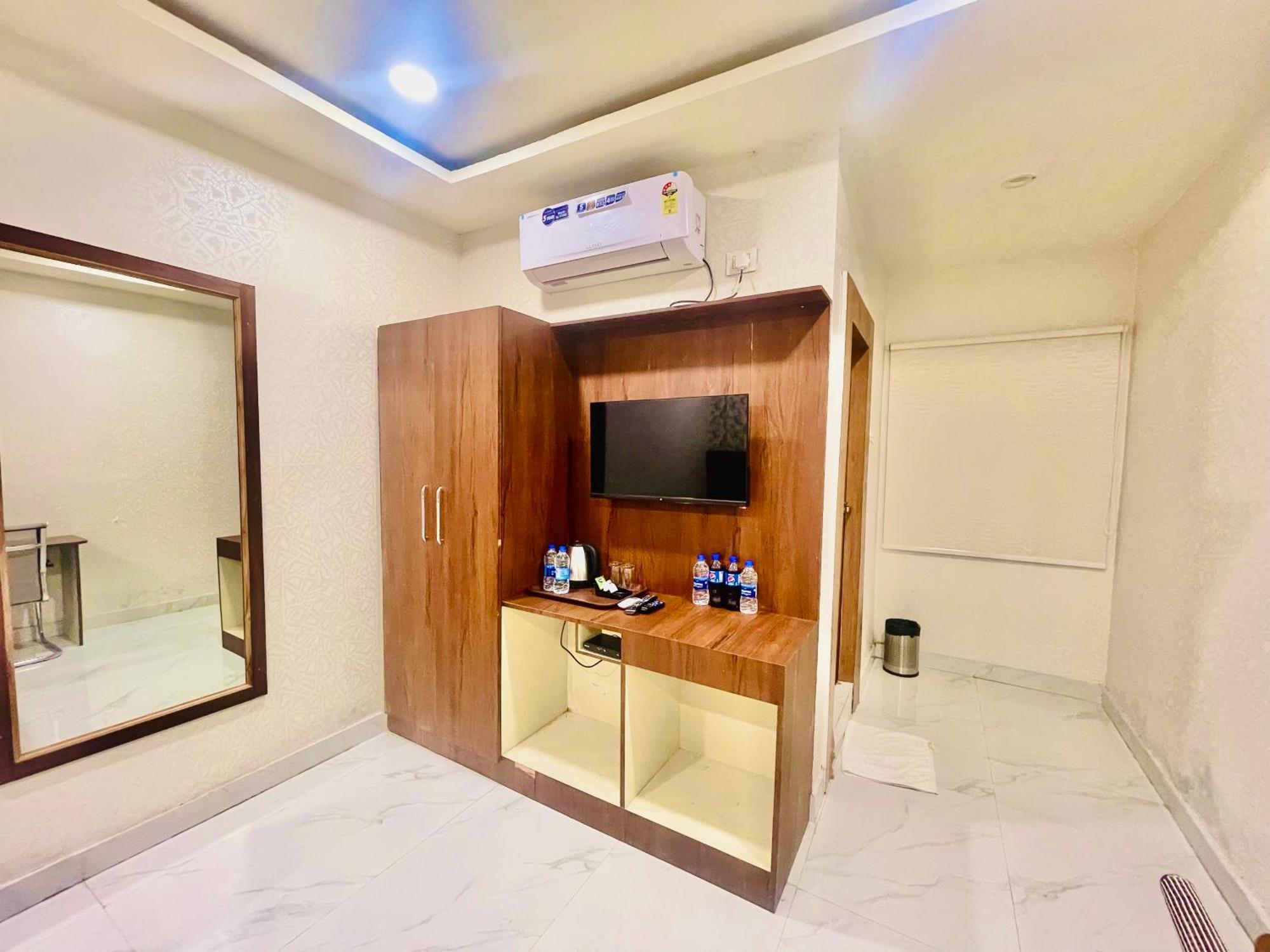 Hotel Eagle Grand Shamshabad Exterior foto
