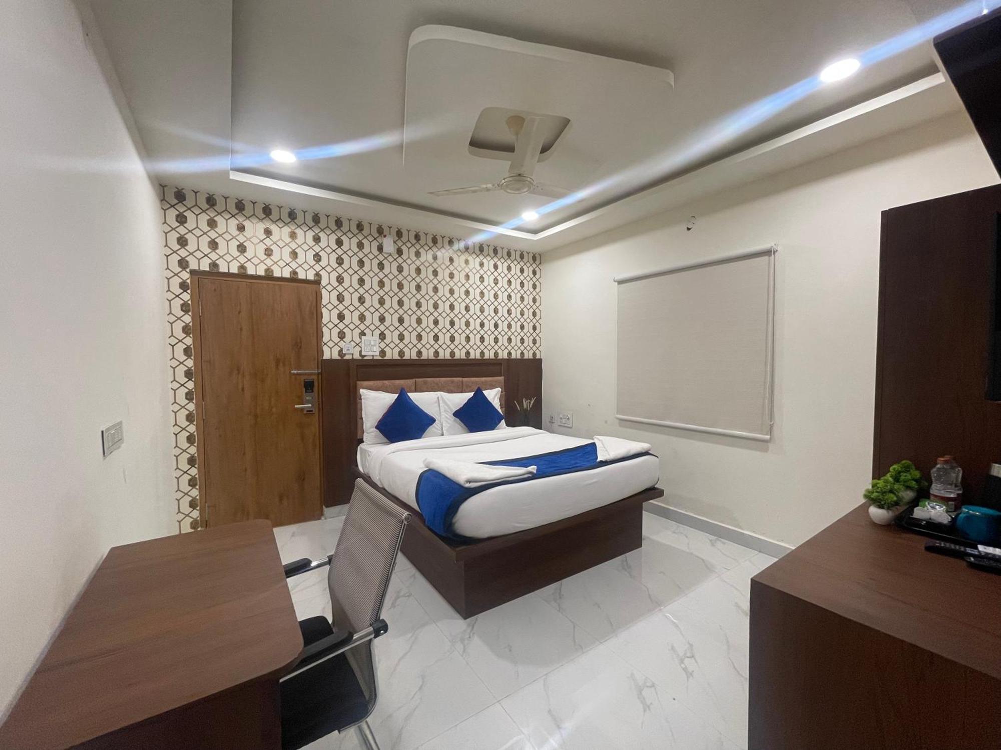 Hotel Eagle Grand Shamshabad Exterior foto