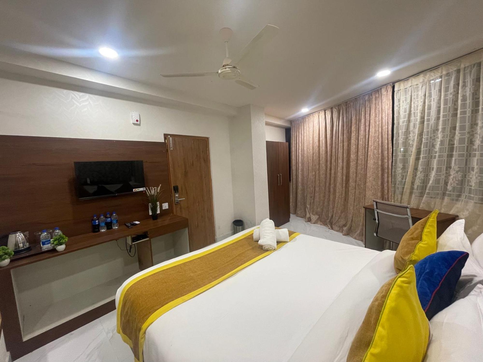 Hotel Eagle Grand Shamshabad Exterior foto