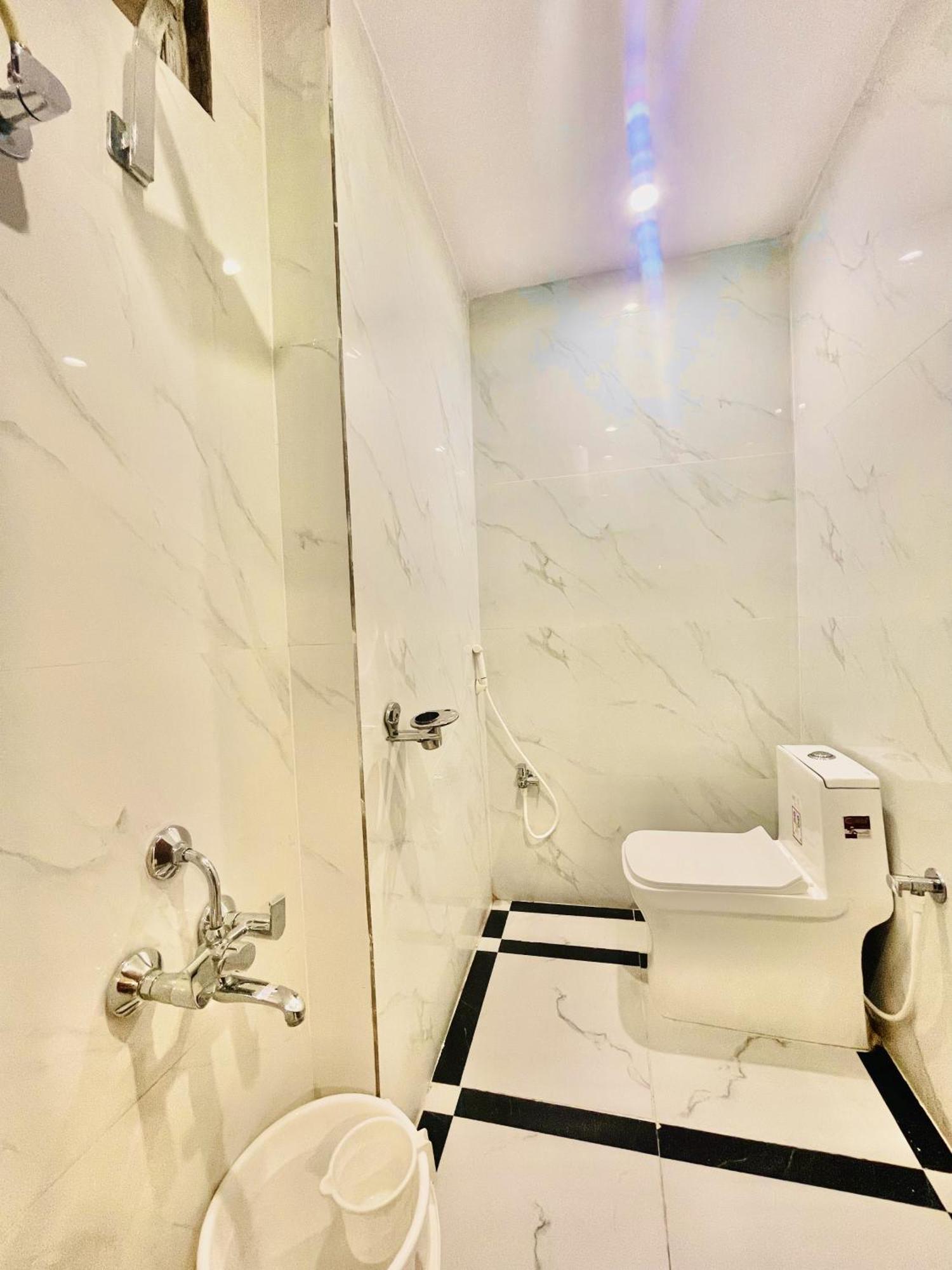 Hotel Eagle Grand Shamshabad Exterior foto